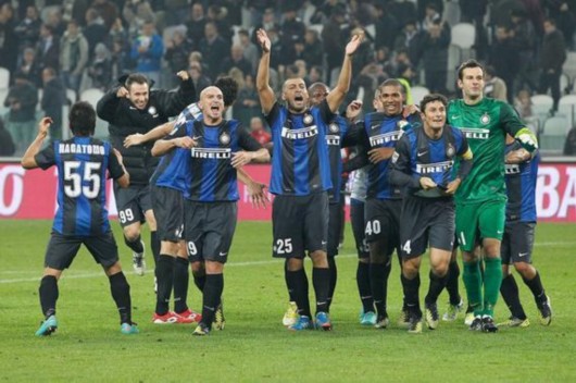 太强了！中国羽毛球又一天才横空出世，18岁少年连赢三位世界冠军（震撼！国羽再迎天才新星，18岁小将连胜三位世界冠军）