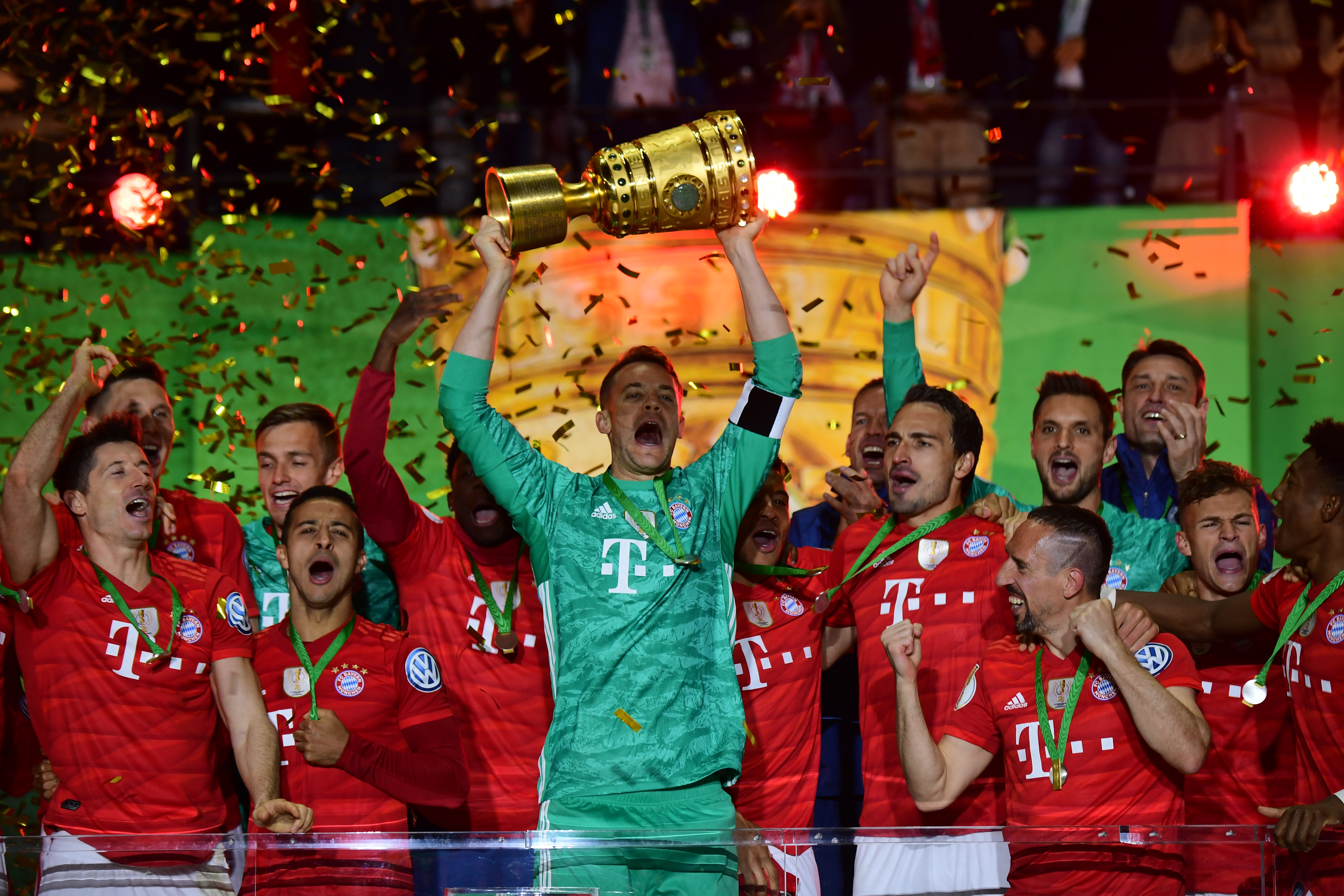 鲁媒：山东泰山队将于明年1月7日赴海口冬训，由韩鹏带队（鲁媒称：韩鹏率山东泰山明年1月7日前往海口开启冬训）