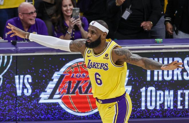 镜报：罗马已对齐尔克泽采取行动，尤文、西汉姆和埃弗顿也感兴趣（镜报：罗马出手追逐齐尔克泽，尤文、西汉姆联与埃弗顿均有意）