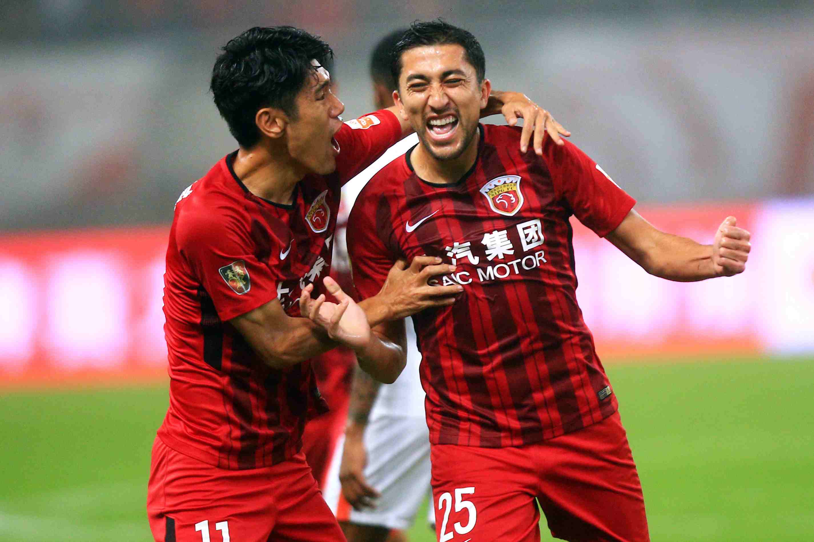 意大利杯尤文2-0乌迪内斯晋级，乔纳森-戴维、洛卡特利建功（意杯：尤文2-0击败乌迪内斯晋级，乔纳森-戴维与洛卡特利破门）