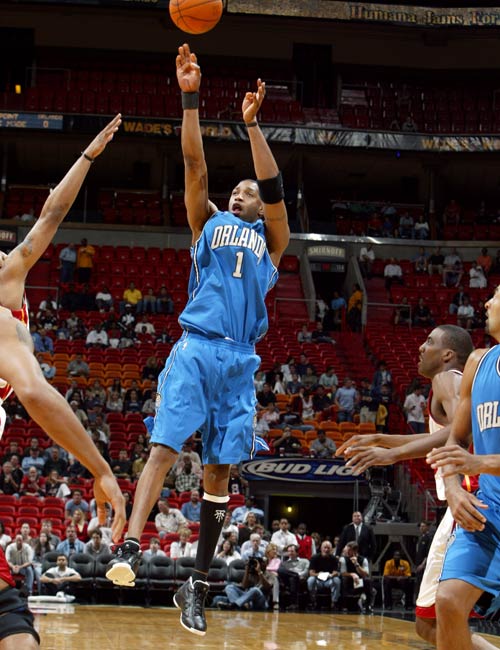 博洛尼亚主帅：拉齐奥少一人踢得也很自信，拿一分很满意了（博洛尼亚主帅：十人拉齐奥仍踢得自信，我们对一分已很满意）