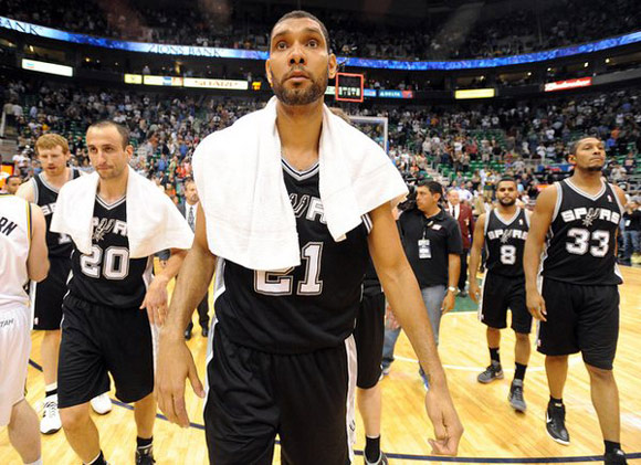 球队战术执行高效，连胜势头不减（战术贯彻到位，连胜态势延续）