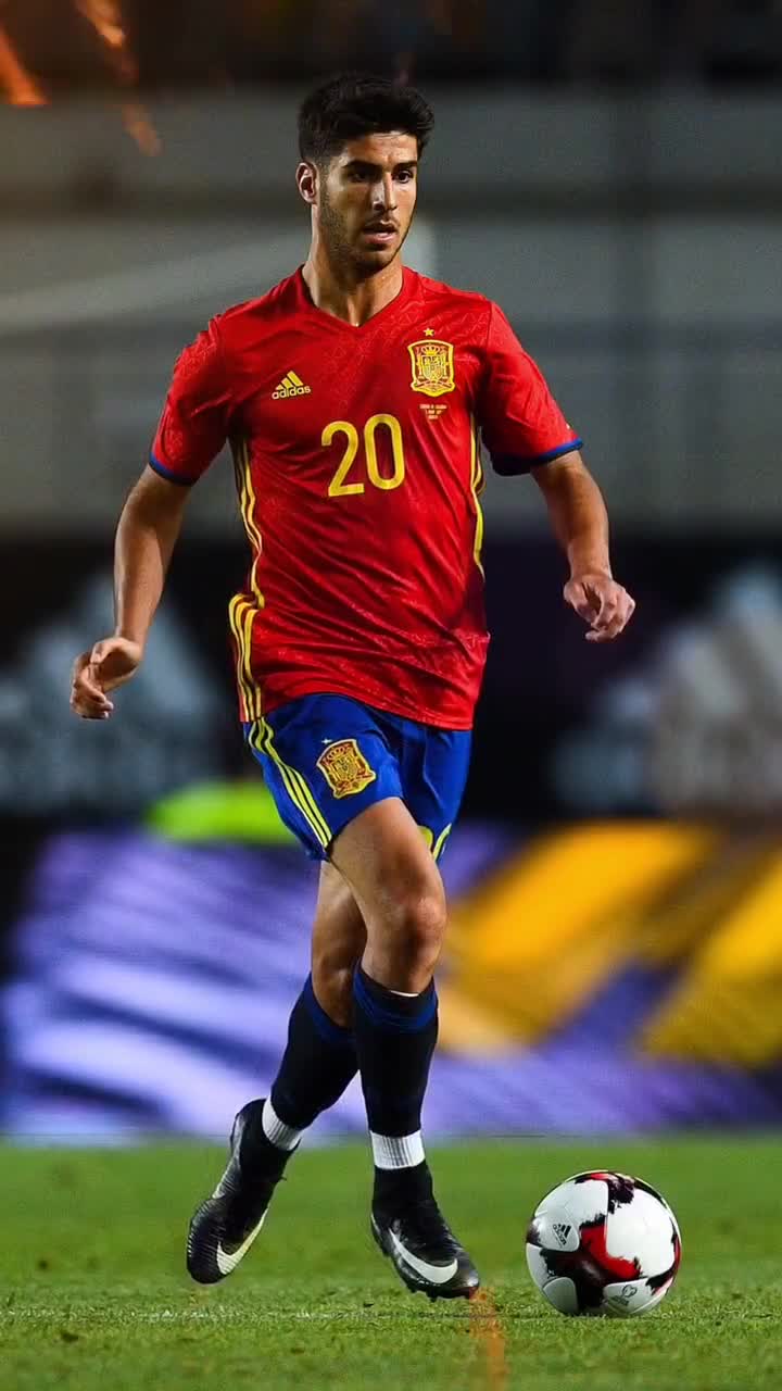 皇家马德里的阿诺德因伤缺阵两个月，防线危机如何应对？（阿诺德伤停两月，皇家马德里后防危机如何化解？）