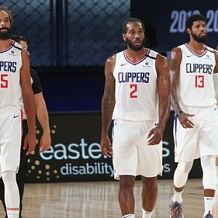 降维打击！麦基19投13中怒砍30分10篮板2盖帽（统治内线！麦基19投13中轰下30分10篮板2封盖）