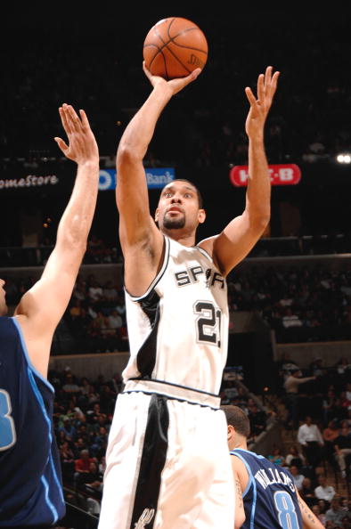 弗罗因德：对诺伊尔的未来我们并不着急；拜仁确实联系过安东尼（弗罗因德：不急于敲定诺伊尔未来；拜仁确与安东尼有过接触）