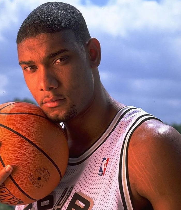 罗体：迪巴拉因发烧缺席罗马的训练，多夫比克恢复跑步练习（罗体：迪巴拉因发烧缺席罗马训练，多夫比克重启跑步训练）